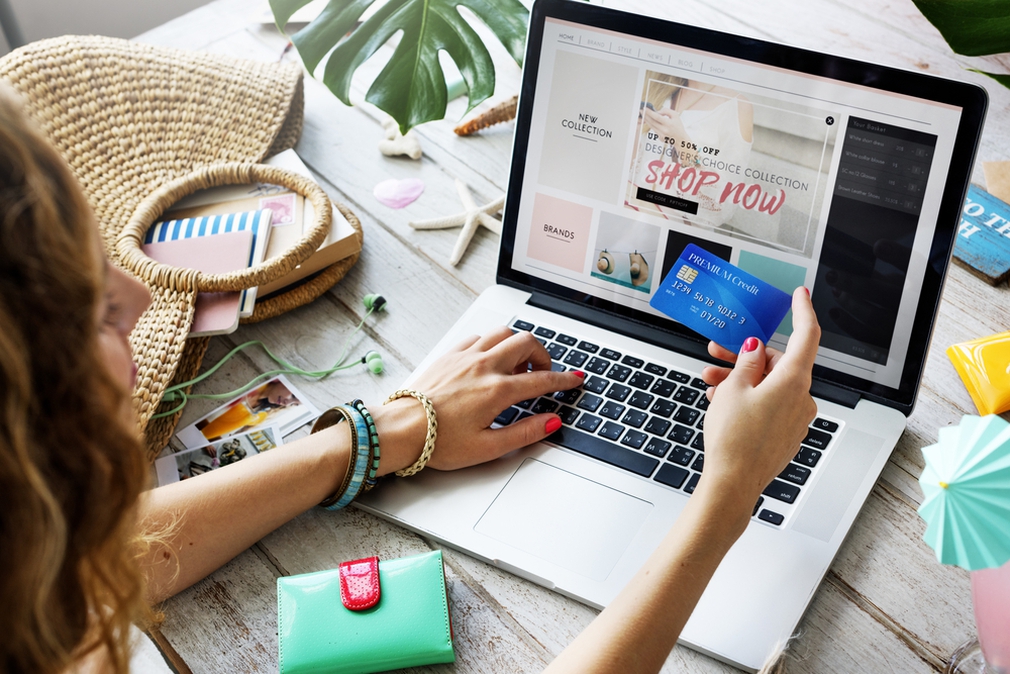 Shopping online for Mother's Day presents