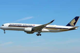 Singapore Airlines plane in flight