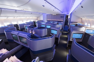 United Airlines Polaris cabin